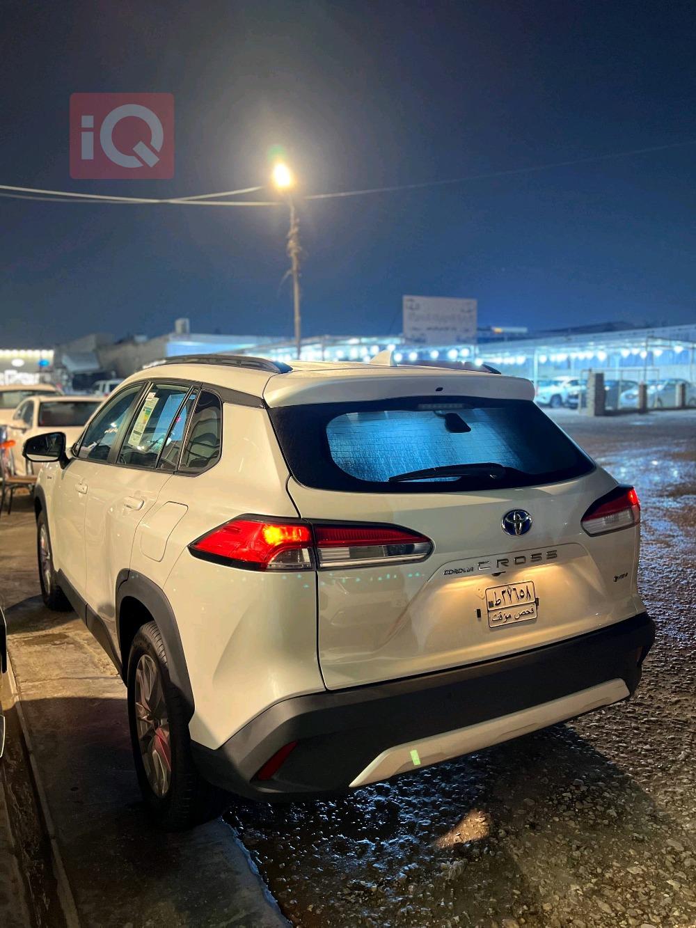 تۆیۆتا کۆرۆلا کرۆس